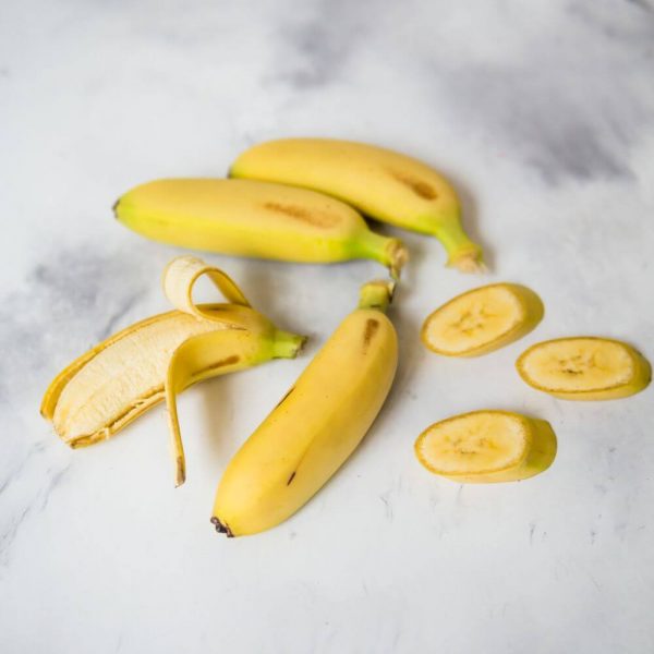 Свежие питательные бананы Baby для вашего сладкого стола