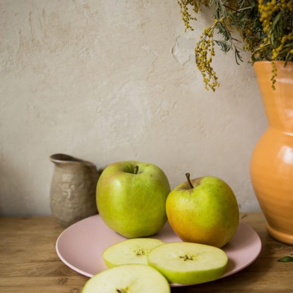 Яблоко Mutsu с доставкой в день заказа