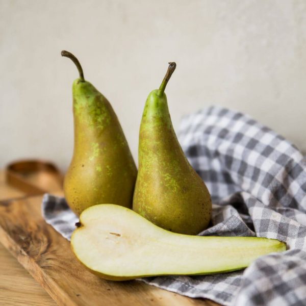 Сочная, сладкая и спелая Груша Conference