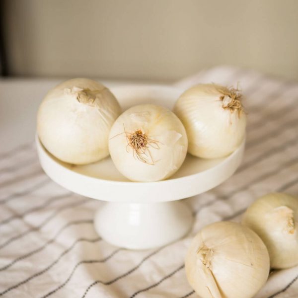 Лук белый - отличное дополнение к вашим любимым блюдам