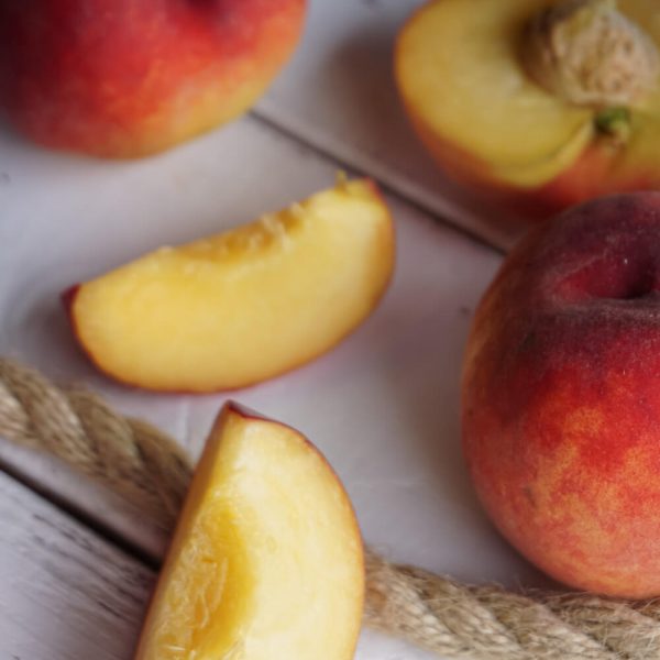 Сладкий персик с доставкой