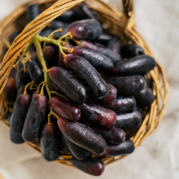 черный виноград без косточки